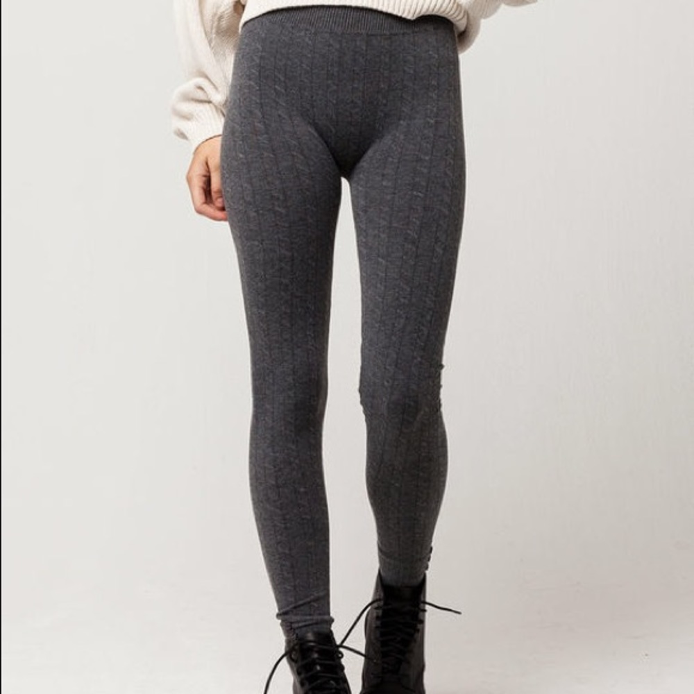 Tilly’s Girl L/XL leggings